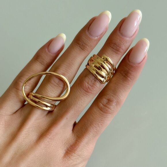 Elegant Gold-Tone Ring Set A1125 - Picture 4 of 4